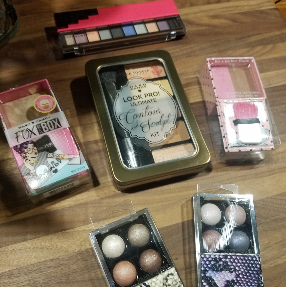 🦄NWT🦄 Free Poshmark Bag & Hard Candy Bundle🦄